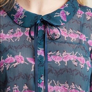MODCLOTH Button Up Tie Neck Top in Ballerinas M